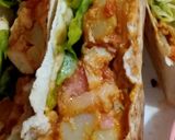 صورة لخطوة 3 من وصفة 🌮 طاكوس بصلصة رائعة 🌮