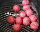 A picture of step 4 of Airfried Beetroot Pops.