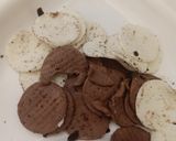 A picture of step 2 of Oreo Modak.