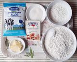 Hình bước làm 1 của món DINNER rolls