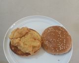 Foto langkah ke 4 dari resep 121. Burger ayam crispy.