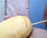 A picture of step 6 of Cheese,Pepper And Salt,Chilli Garlic and Mayo Potato Tornadoes.
