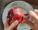 عکس مرحله 6 از دستور برش راحت انار