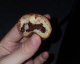 Foto langkah ke 4 dari resep Easy Cheese Choco Almond Ball Keto.