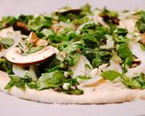 Une image de l'étape 9 de Pizza moelleuse épinards champignon et mozzarella.