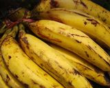 Foto langkah ke 1 dari resep Pisang Gapit Saus Karamel.
