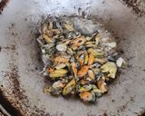 Foto langkah ke 2 dari resep Tumis Kerang Ijo.