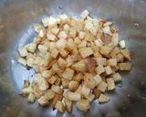 Foto langkah ke 3 dari resep Sambal Goreng Ampela Hati Kentang Telur Puyuh.
