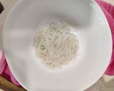 A picture of step 3 of KHOW SUEY (BURMESE NOODLES).