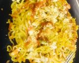 A picture of step 3 of Night hunger Egg Maggi masala.