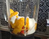 Foto del paso 2 de la receta Batido de fresas y mango 🍓. Receta americana 🇺🇸