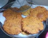 ज्वारीच्या पिठाच्या पौष्टिक पुर्या(मराठवाडा स्पेशल) (jowarichya pithachya purya recipe in marathi) रेसिपी स्टेप 4 फोटो 