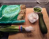 Une image de l'étape 1 de Tarte Fine Courgette, Chèvre et Basilic.