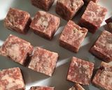 Foto langkah ke 1 dari resep Butter Rice Saikoro Beef.