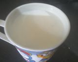 A picture of step 1 of Apple Banana Shake.