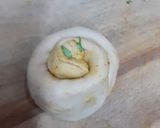 A picture of step 4 of Coriander lachcha Paratha.