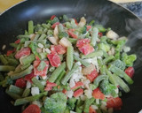 Foto del paso 1 de la receta: Revuelto de verduras y garbanzos
