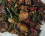 Foto langkah ke 14 dari resep Tumis Extra Pedas Saos Oriental Ikan Asin Jambal Roti.