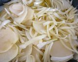 A picture of step 2 of Spanish Potato Omelette (Tortilla de Patatas).