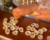 Foto del paso 3 de la receta: Huevitos de codorniz rellenos para tapeito