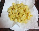 Foto del paso 4 de la receta Albóndigas de pollo y pavo con papas fritas y salsa