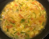 Foto del paso 1 de la receta: Sopa de fideo con calabacitas