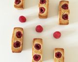 Une image de l'étape 7 de Financiers aux framboises.