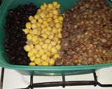 Foto del paso 2 de la receta: Guiso de legumbres a la leña
