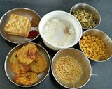 A picture of step 3 of Biscuit papdi chaat.