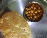 A picture of step 4 of Punjabi chole bhature.