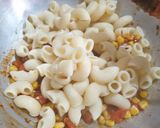 A picture of step 3 of Corn tomato pasta.