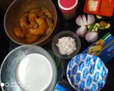 A picture of step 1 of Malai prawn.
