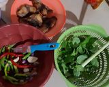 Foto langkah ke 1 dari resep Tongkol suir pedas kemangi.