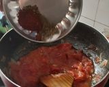 A picture of step 2 of Instant pizza sauce.