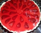 Foto del paso 4 de la receta: Tarta de frutillas sin huevo