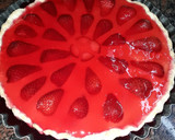 Foto del paso 4 de la receta: Tarta de frutillas sin huevo