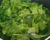 Foto del paso 2 de la receta: Espinacas a la Catalana a mi manera