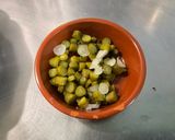 Une image de l'étape 12 de Salade de Riz aux Tomates, Thon, Feta et Romarin.