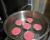 Foto langkah ke 4 dari resep Bolu Kukus Buah Naga.