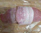 Sajttal sonkával töltött karaj főtt császár szalonnába csomagolva recept fázis 2 fotója