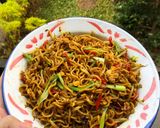 Foto langkah ke 6 dari resep Mie goreng sederhana.