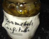 Foto del paso 4 de la receta: Habas tiernas confitadas con ajos, tomillo y romero