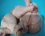 Foto langkah ke 1 dari resep Paha Ayam Bumbu Kuning.