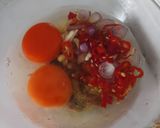 Foto langkah ke 1 dari resep Dadar Pedas Telur Ikan.