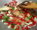 Foto langkah ke 2 dari resep Oseng Oseng Kerang Manis Pedas kesukaanku .