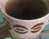 A picture of step 2 of Green tea with lemon.