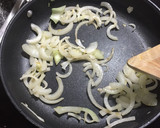 Foto del paso 1 de la receta: Tortilla de brócoli y champiñones