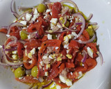 Foto del paso 5 de la receta: Ensalada de pimientos rojos asados, tipo pipi-rana