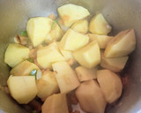 Foto del paso 3 de la receta: Patatas con migas de bacalao