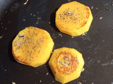 Calabaza con queso y bife a la sartén para bebés